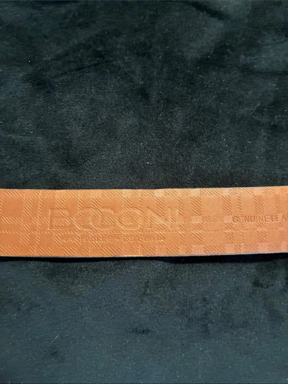 BOCONI Men’s size 40 leather belt. Gold buckle. Cognac color EUC